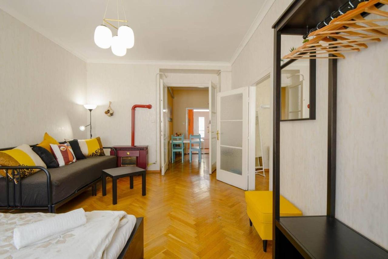 Lonyay Gellert View 2Br Apartment Budapest Ngoại thất bức ảnh